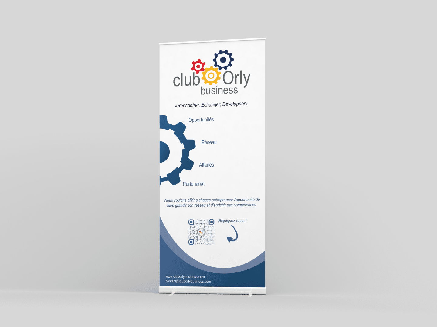 Roll Up pour mettre en avant le Club Orly Business : On y trouve le logo, le QR Code du site internet, la devise et des mots clés forts représentant les valeurs du club.